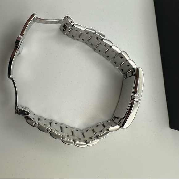 Fendi 7050G Watch - Picture 4 of 6